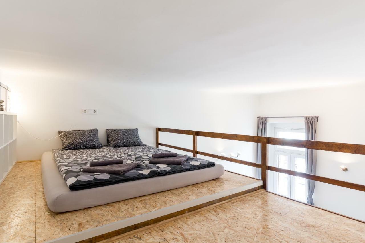 Flexible Selfcheckins 13 & 14 - Le Petit & Le Grand Zagreb - Centre - New - Apartments Repinc Exterior foto